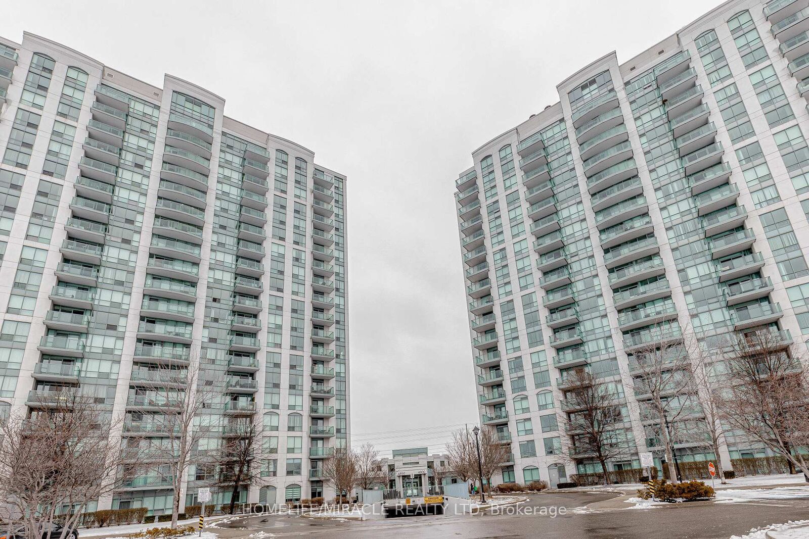 Property Photo: 4850 Glen Erin Drive 1403 ON L5M 7S1