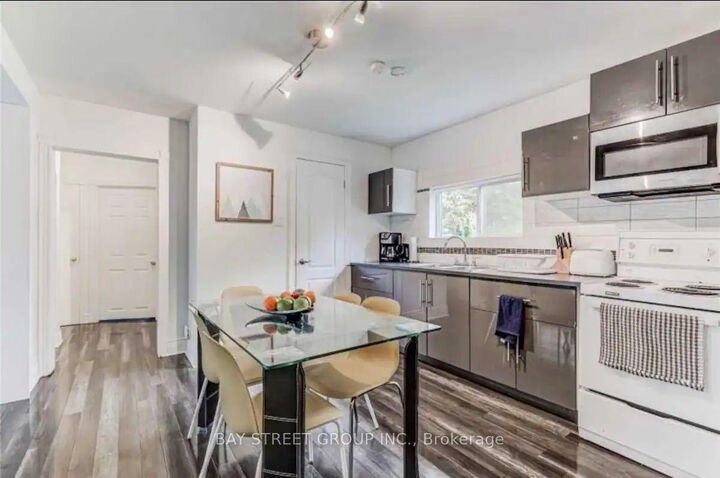 Photo de la propriété:  378 Drewry Avenue  ON M2R 2K4 