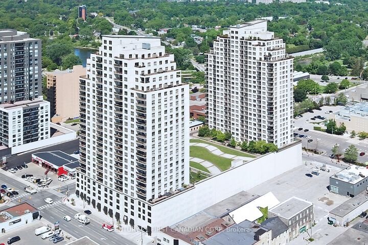 Property Photo: 330 Ridout Street N 2108 ON N6A 0A7