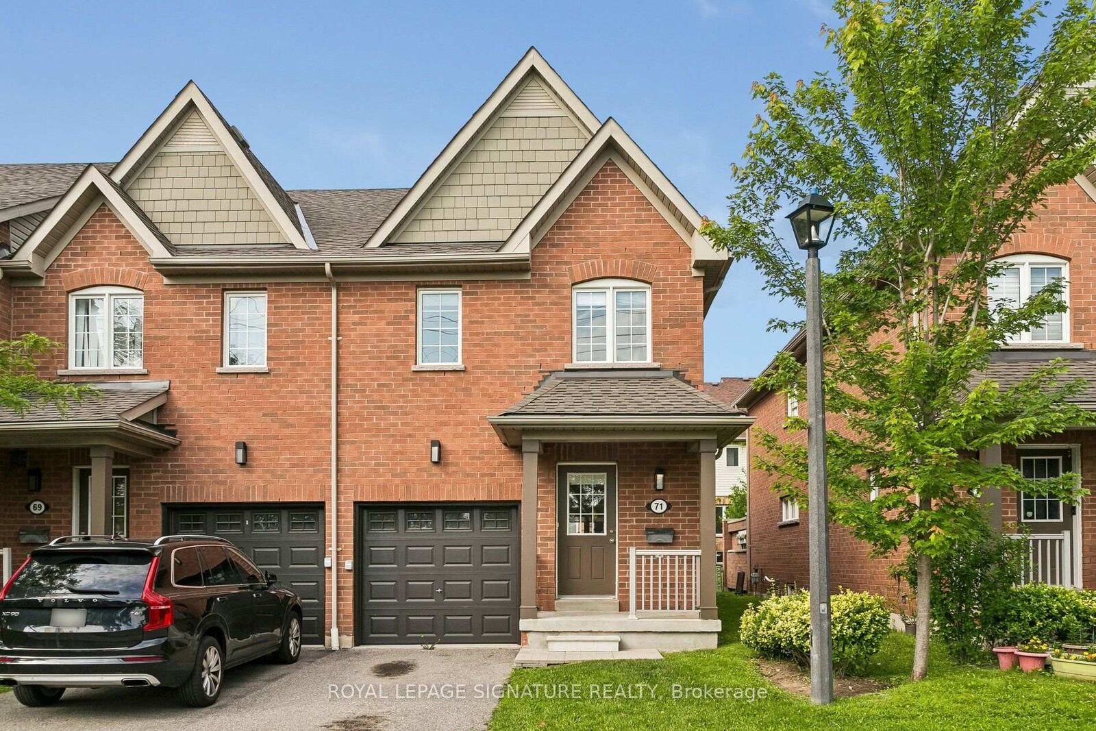Property Photo: 5255 Palmetto Place 71 ON L5M 0H2
