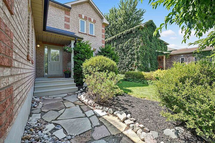 Property Photo:  11 Dugdale Avenue  ON L0G 1A0 