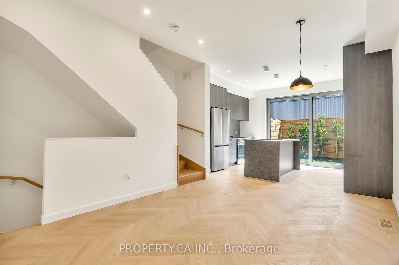 Property Photo:  301 Keele Street Unit #4  ON M6P 2K5 