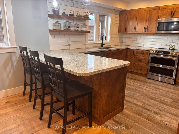 Property Photo: 16 Loree Drive ON L0M 1J0