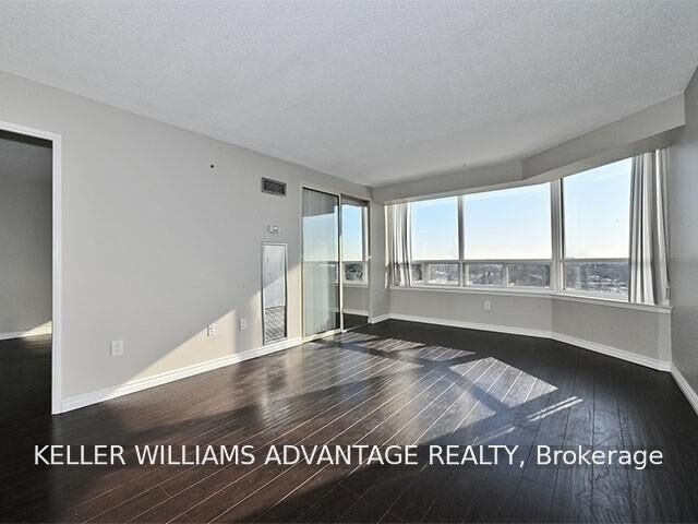 Property Photo:  3 Greystone Walk Drive 1423  ON M1K 5J4 