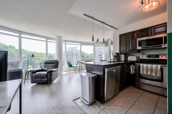 18 Valley Woods Road 813 — photo 1