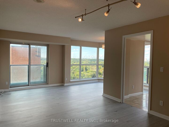 Property Photo:  8 Park Road 1905  ON M4W 3S5 