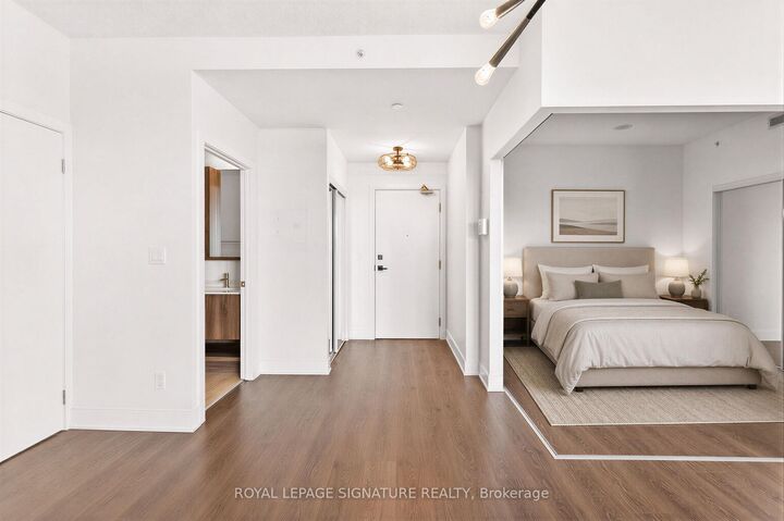 Property Photo:  99 The Donway N/A W 920  ON M3C 0N8 