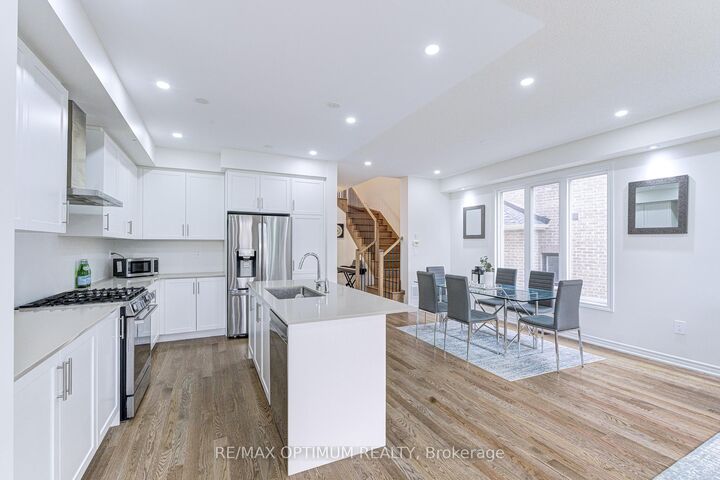 Property Photo:  44 Bermondsey Way  ON L6Y 6K9 