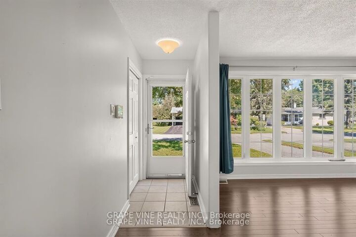 Property Photo:  104 Oriole Avenue  ON K2L 1E7 