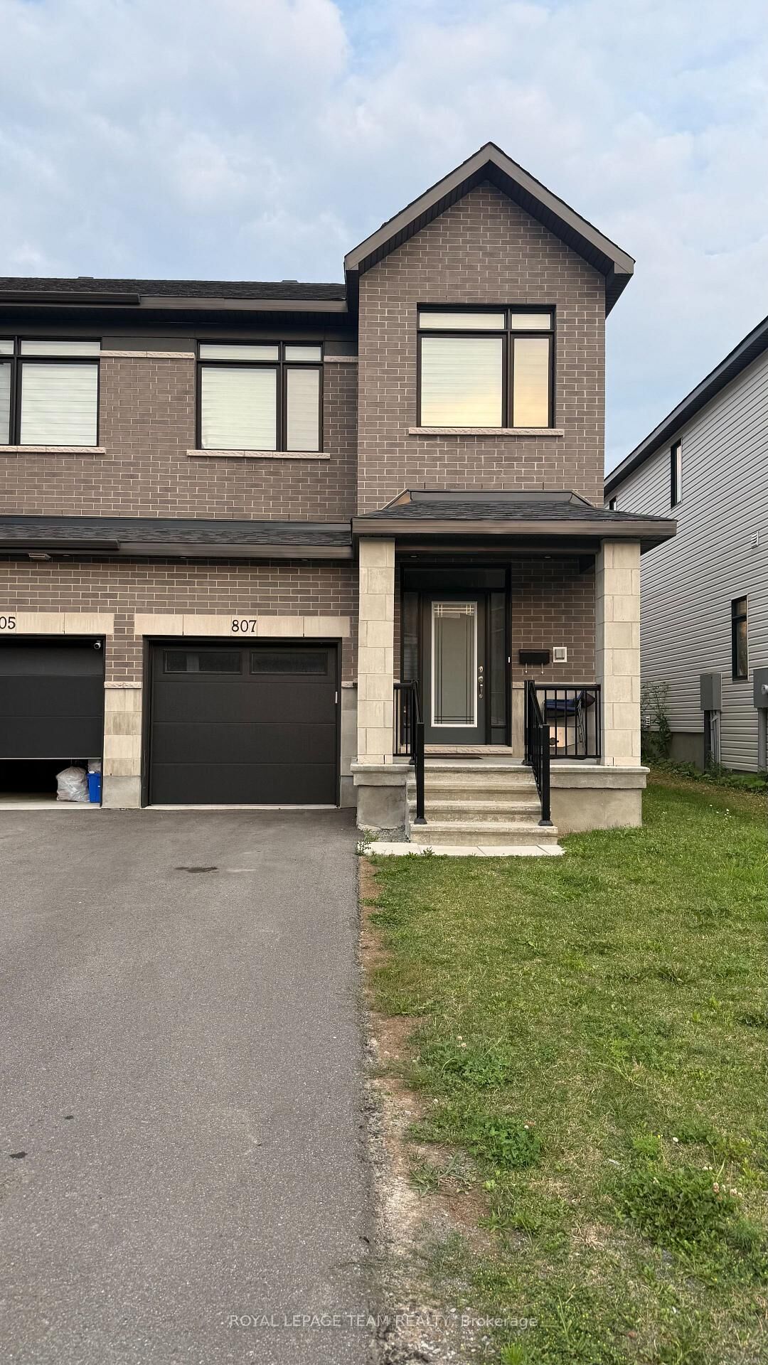 Property Photo:  807 Mochi Circle  ON K2J 6Y8 