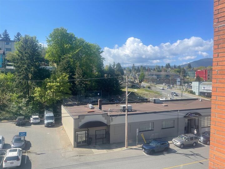 Property Photo:  30 Cavan St #304  BC V9R 6K3 