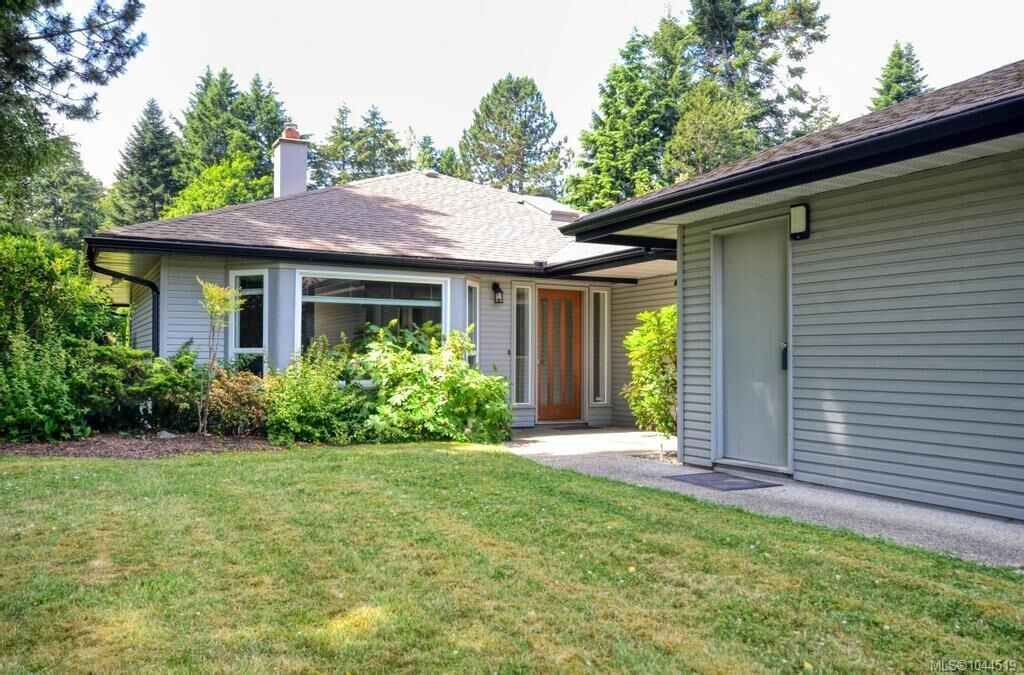 Property Photo: 4630 Lochside Dr #6 BC V8Y 2T1