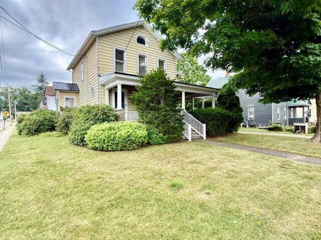 Property Photo: 22 Carver Street North PA 16365