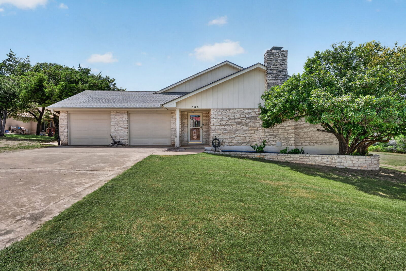 Property Photo:  700 Rogart Drive  TX 78669 