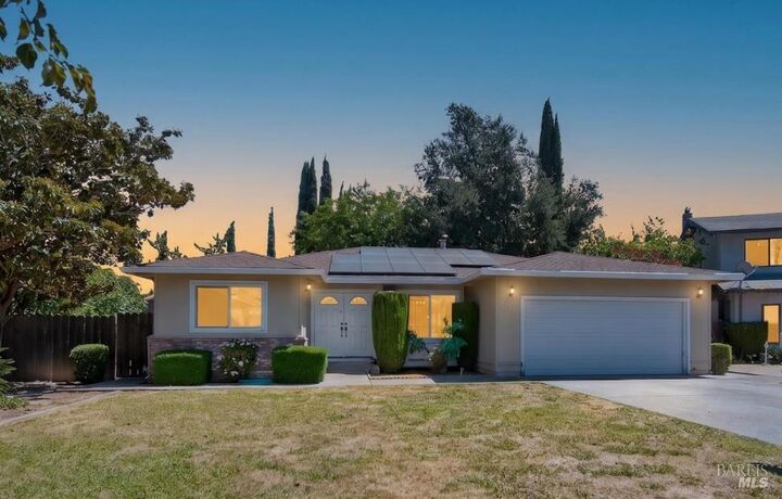 Property Photo: 580 Flores Court CA 94533