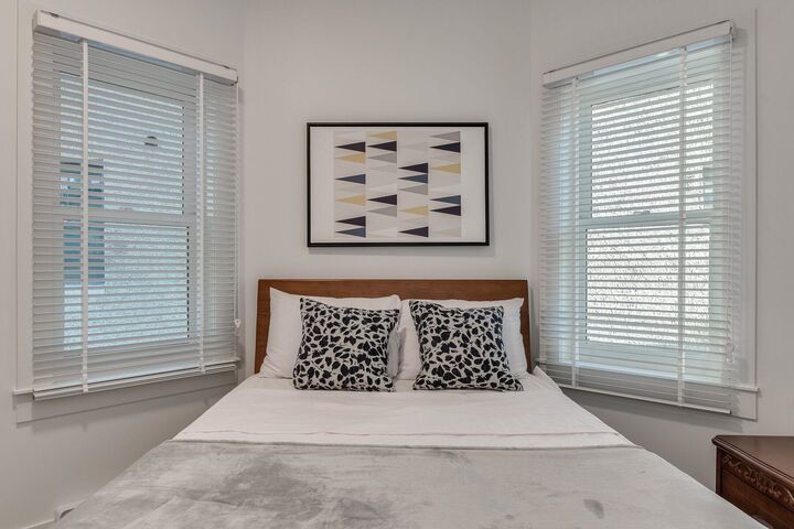 Property Photo:  1431 Haro Street 101  BC V6G 1G2 