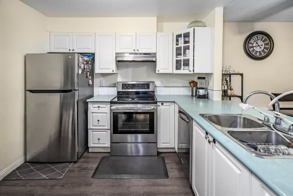 Property Photo:  15130 108 Avenue 112  BC V3R 0T8 