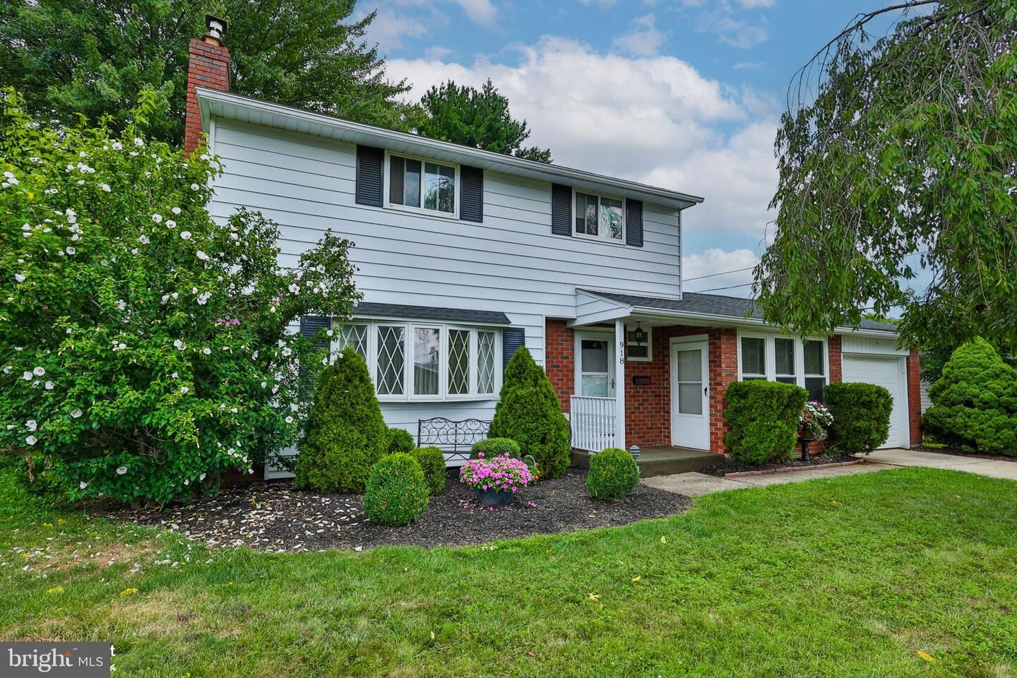 Property Photo: 918 Bradford Street PA 18018