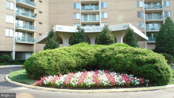 Property Photo: 501 Slaters Lane 703 VA 22314