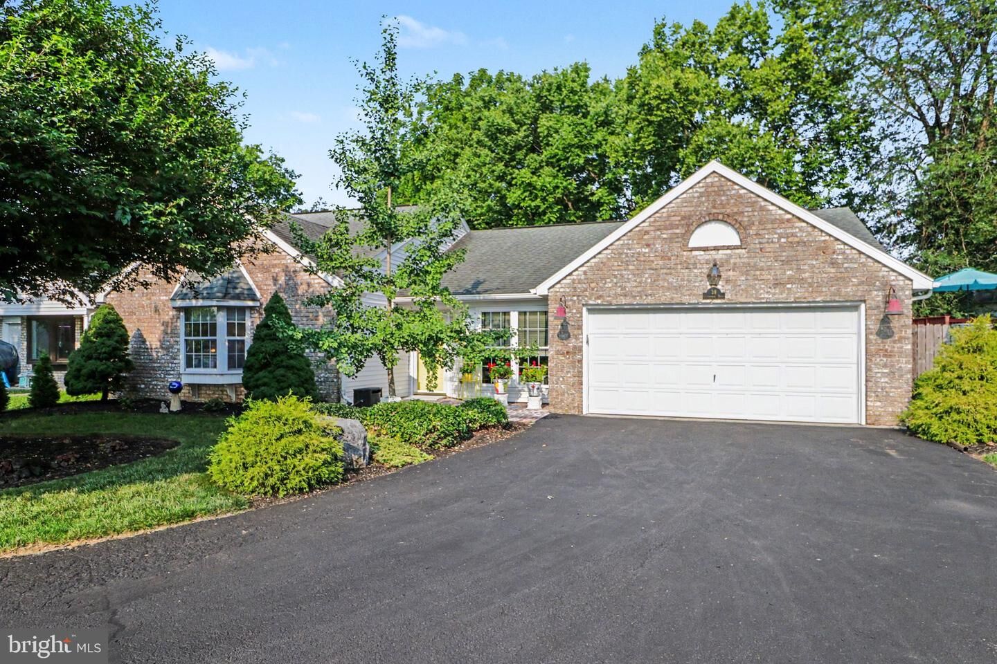 Property Photo: 39 Greenspring Drive PA 17050