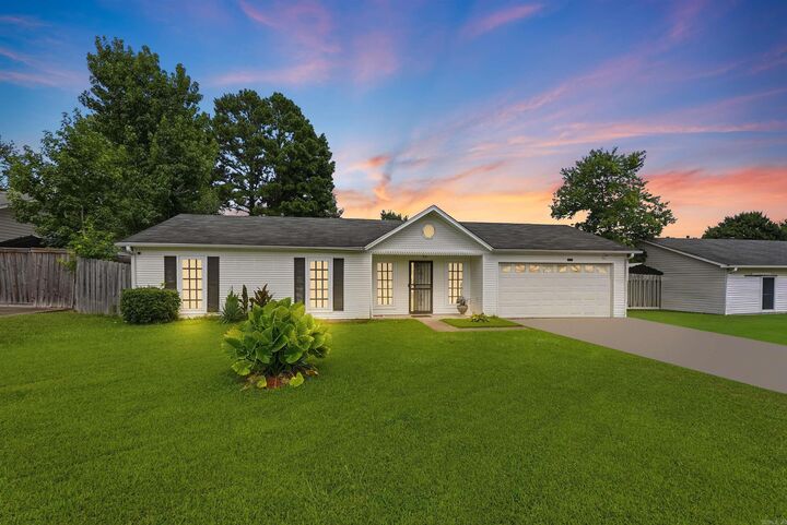 Property Photo:  14101 Rockinghorse Lane  AR 72002 