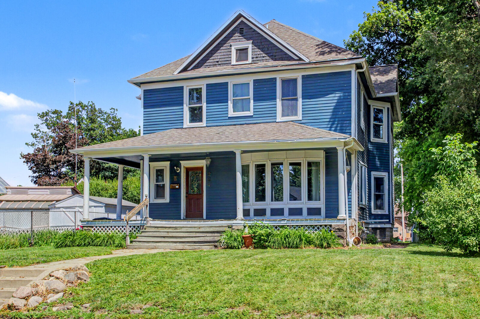 Property Photo:  224 Tama Street  IA 50036 