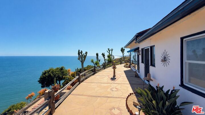 Property Photo:  20672 Rockpoint Way  CA 90265 