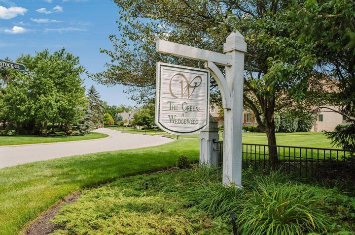 Property Photo: 4343 Tavistock Circle OH 43065