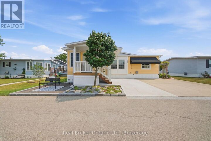 Property Photo: 3033 Townline Road 222 ON L0S 1S1