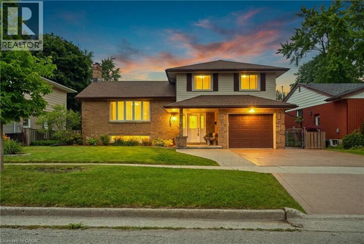 76 Lower Canada Crescent — photo 1