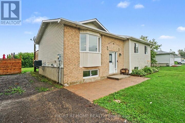 Property Photo: 3320 Gendron Road ON K0A 2A0