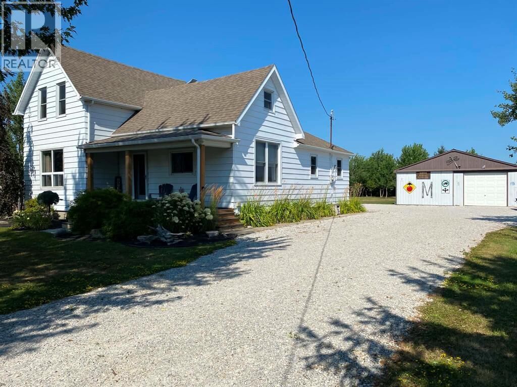 Property Photo:  26 Brigden Road  ON N8A 4L2 