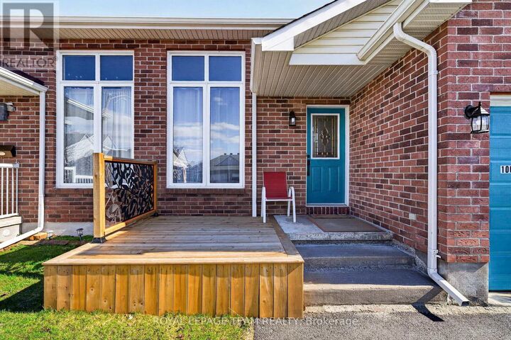 Property Photo:  106 Hemlock Crescent  ON K6H 7L7 