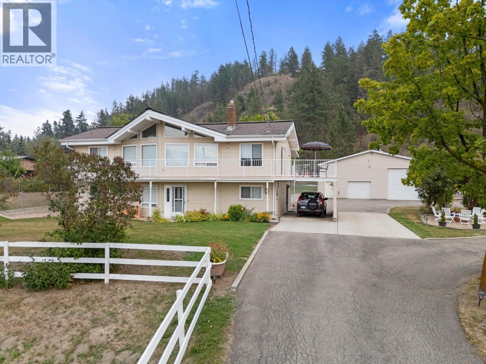 Property Photo: 535 Curtis Road BC V1V 2G6