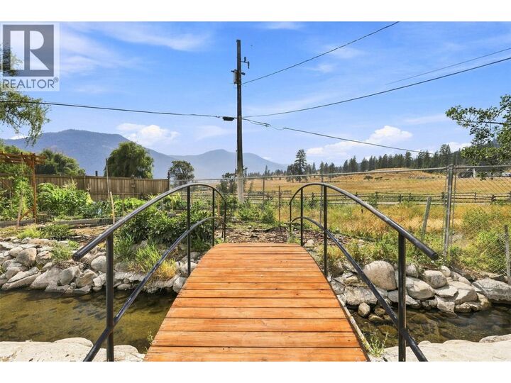 Property Photo:  471 Woodward Avenue  BC V0K 1Y0 