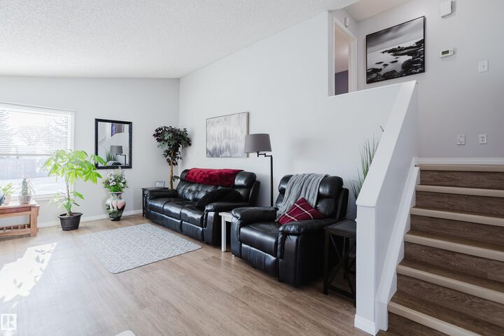 Property Photo: 6 Kiniski Crescent NW AB T6L 5A9