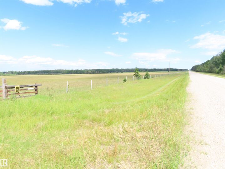 Property Photo:  11216 Twp 532  AB T0E 2M0 