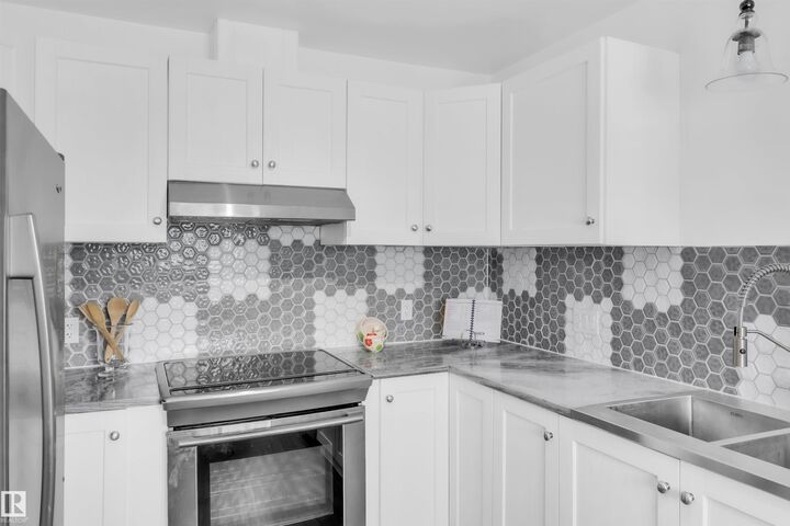 Property Photo: 5107 52 Ave AB T9N 2A6