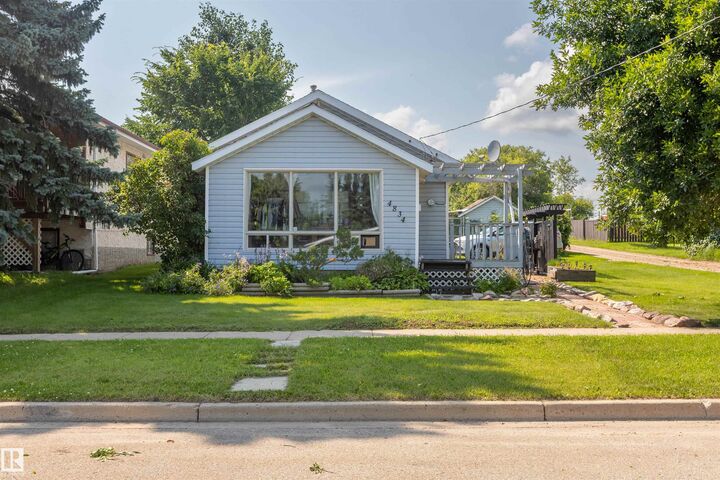 4834 51 Street — photo 1
