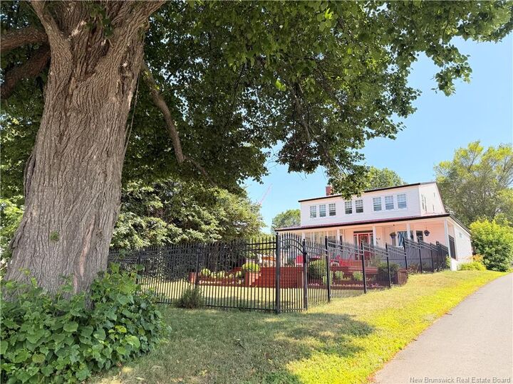 1512 Water Street — photo 1