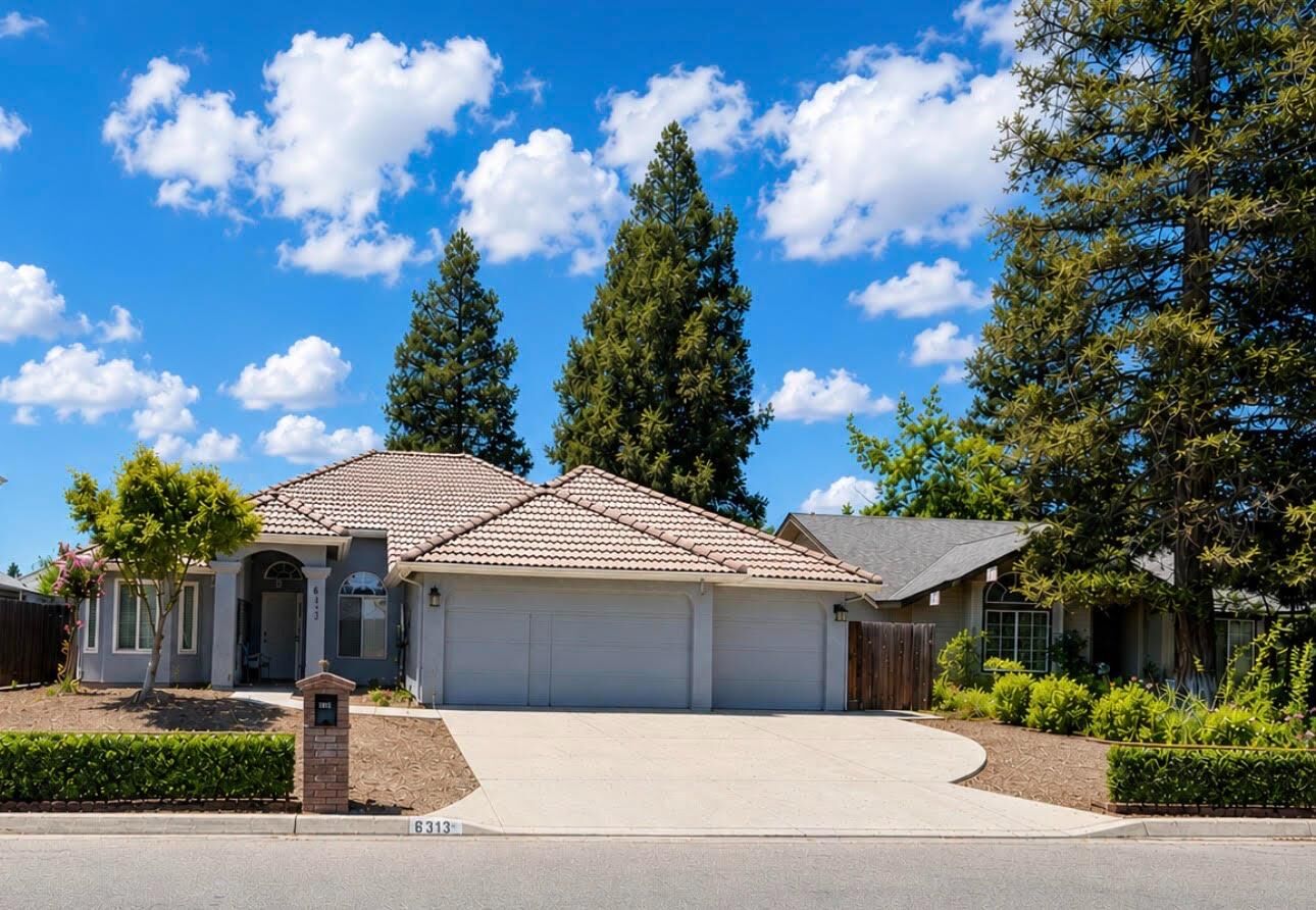 Property Photo:  6313 N Gentry Avenue  CA 93711 