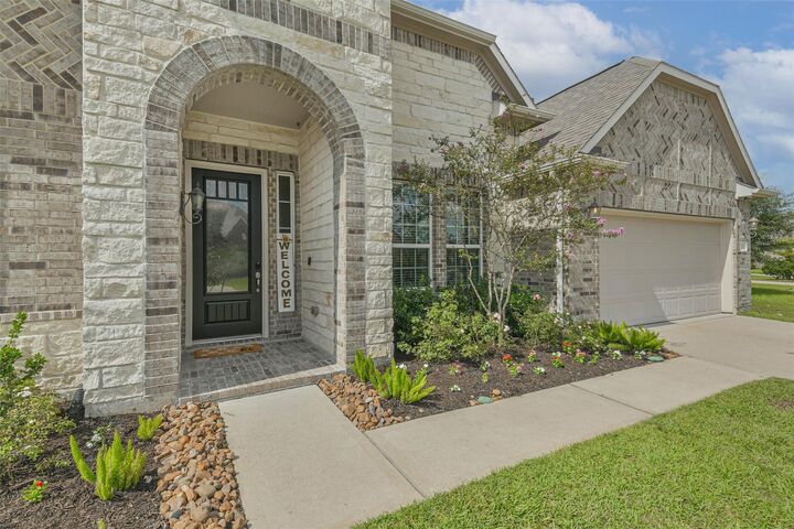 Property Photo: 32015 Autumn Orchard Lane TX 77385