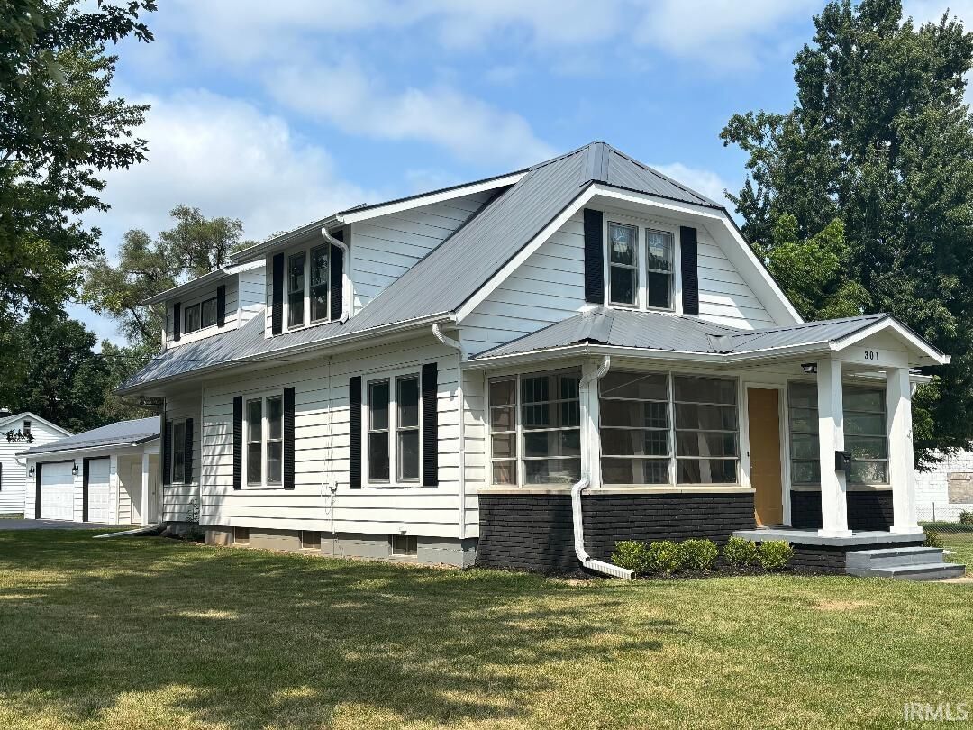 Property Photo: 301 E Mill Street IN 46703