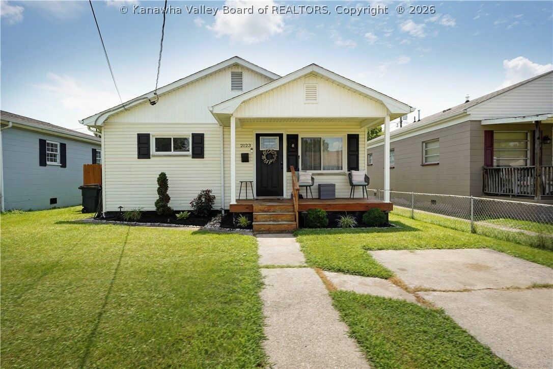Property Photo:  2123 McKinley Avenue  WV 25177 