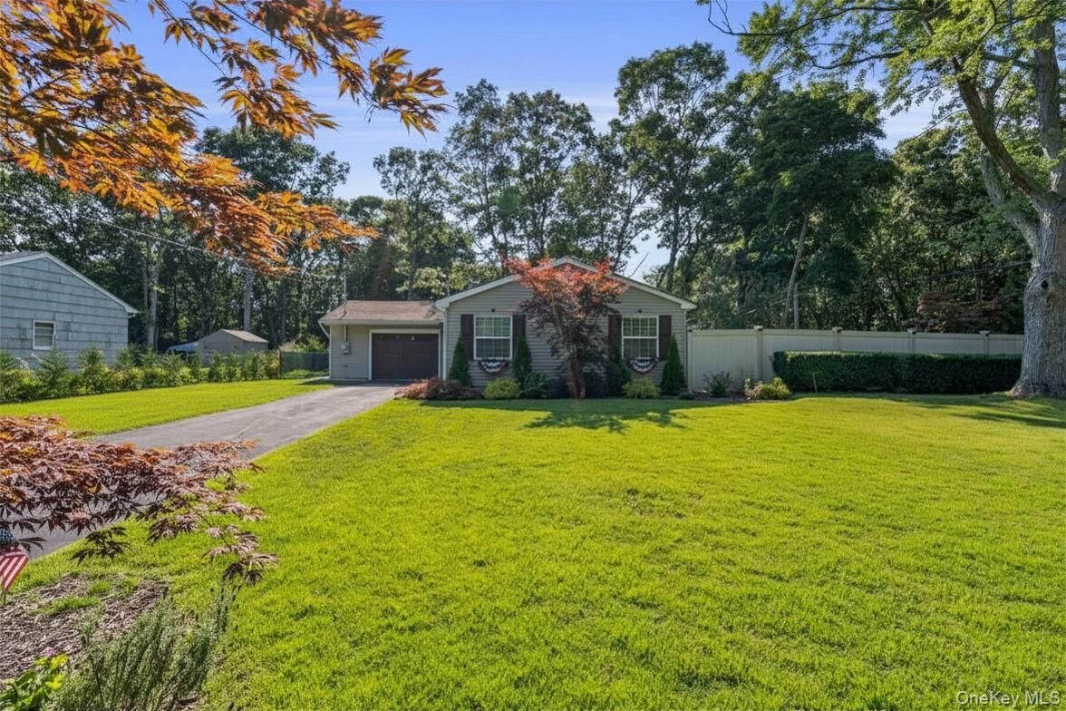 Property Photo:  28 Yaphank Avenue  NY 11719 