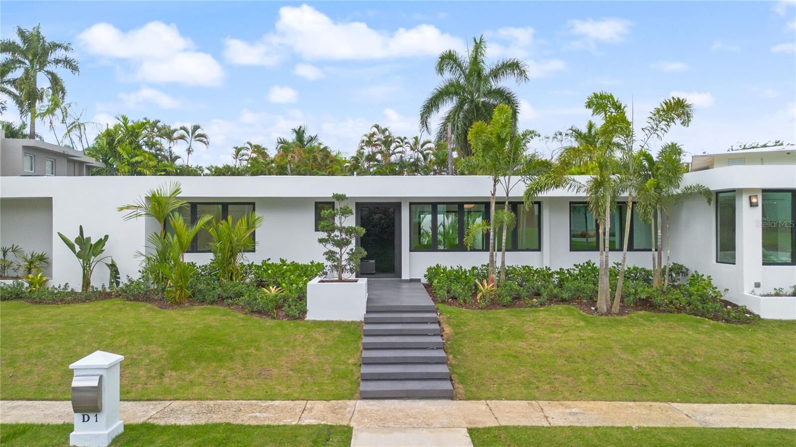 Property Photo: D-1 Sun Valley PR 00966
