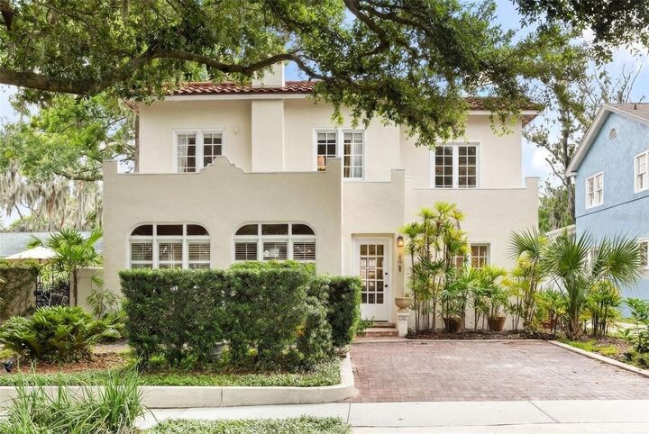 Property Photo:  318 Vitoria Avenue  FL 32789 