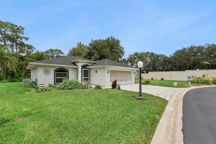 Property Photo:  472 Sweetwater Way  FL 33844 