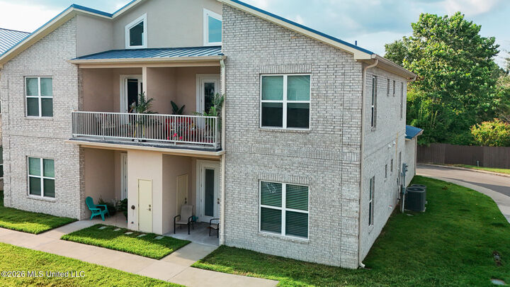 Property Photo:  225 Winter Garden Drive  MS 39560 