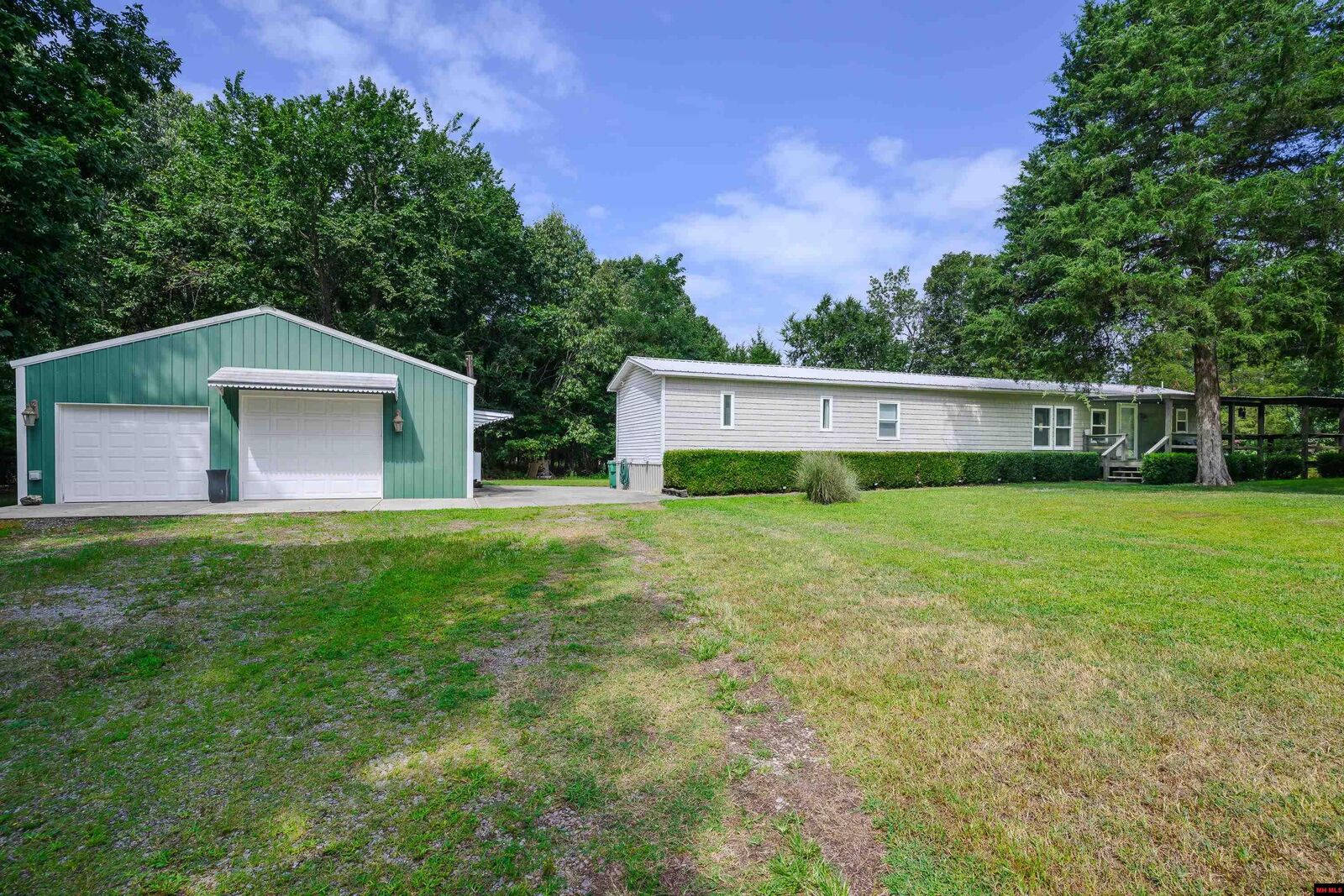 Property Photo:  8828 Oakland Road  AR 72661 
